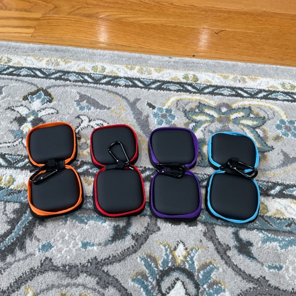 Set of 4 Zippered Tech Cases, New in Package - Picture 2 of 4